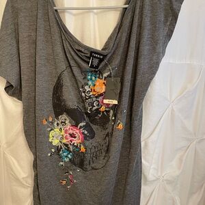 Torrid Gray Floral Skull Women's Top